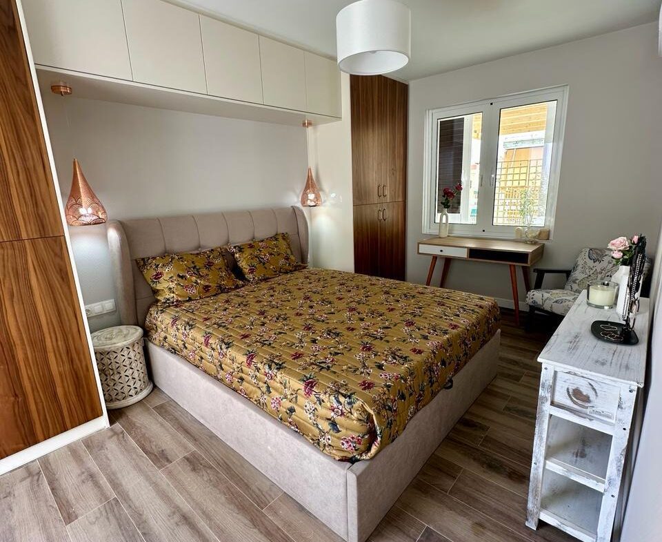 Palaio Faliro (Zisimopoulou), 90m² apartment + 190m² terrace