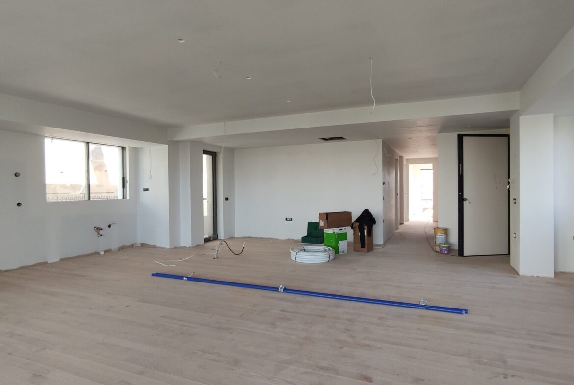Glyfada (Pyrnari) 126m² | 2nd floor | 3 bedrooms