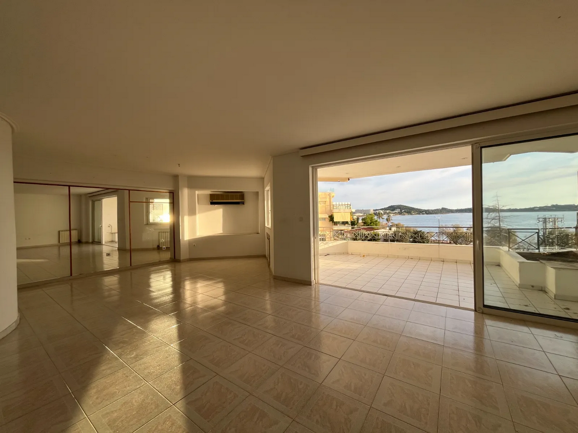 Voula (center) 143m² apartment with seaview | 3 bedrooms