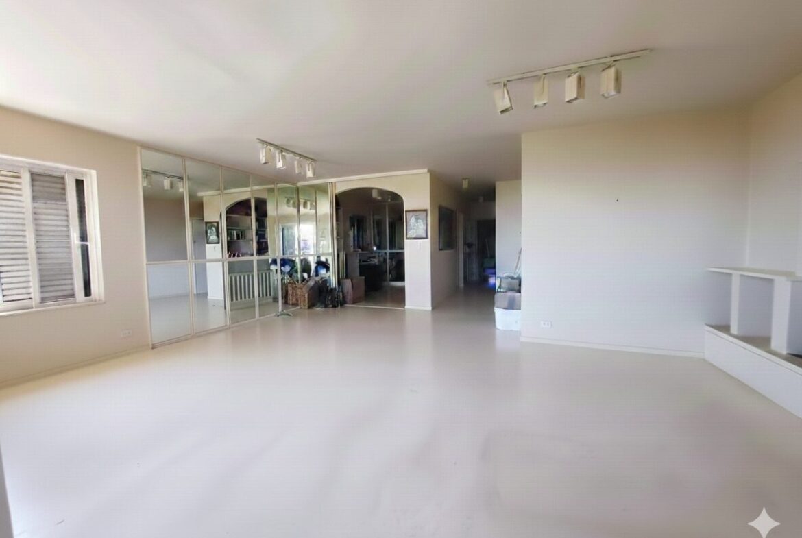 Voula, the Views Penthouse (retiré) of 130m²