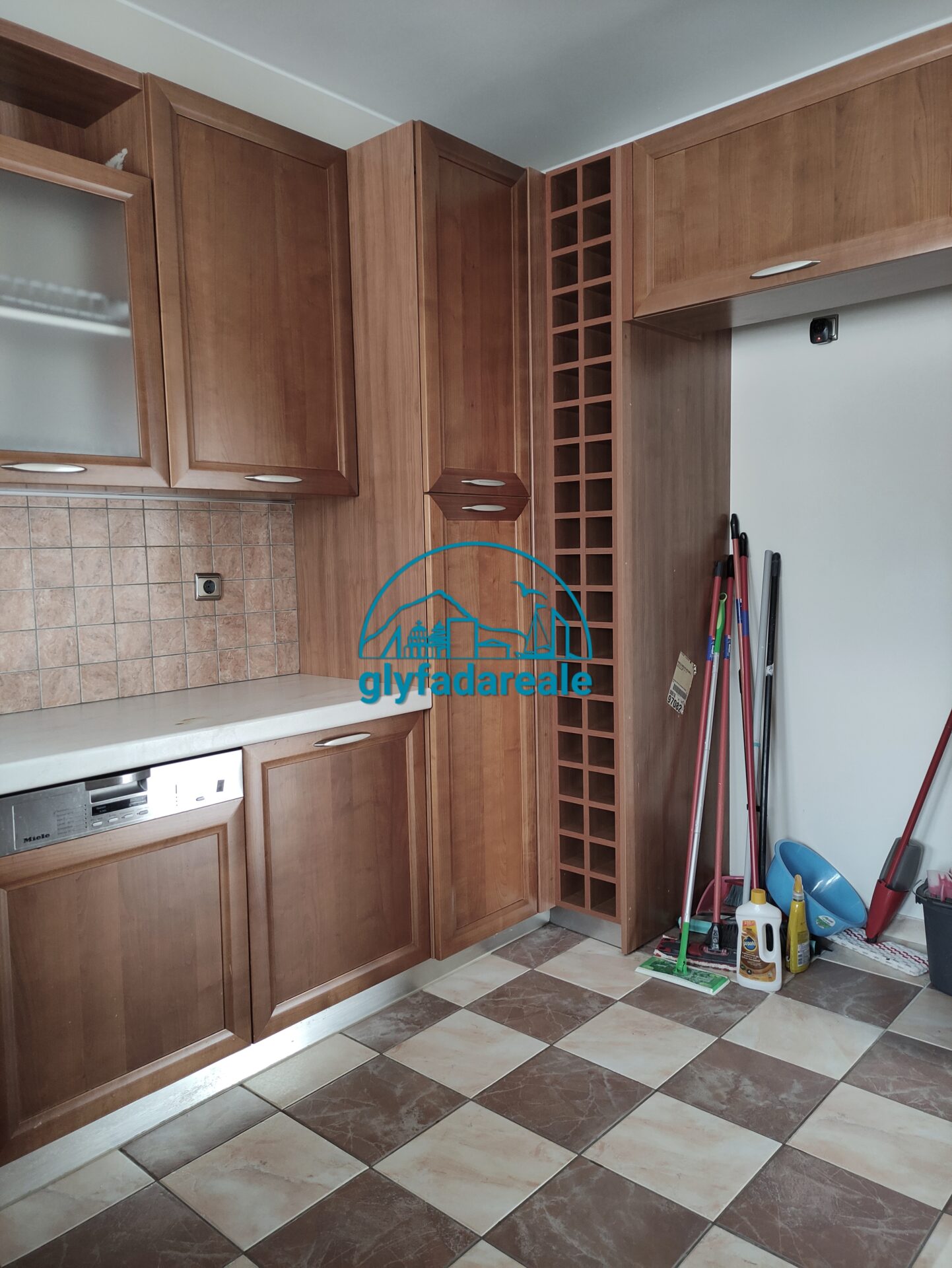 Voula, 135m² floor apartment with seaview