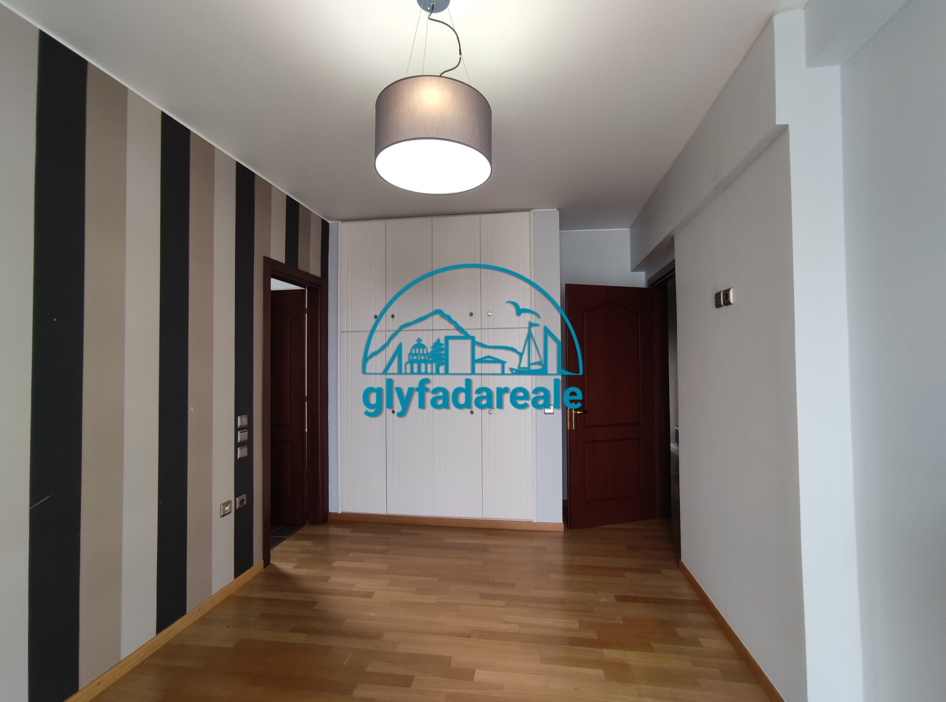 Voula, 135m² floor apartment with seaview