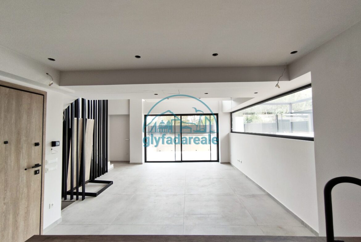 Voula (Asklipieio) Contemporary 3-Level Maisonette (174sqm) – Steps from the Athenian Riviera sea side.