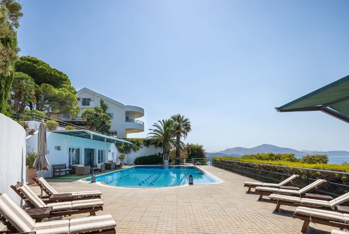 Lagonisi, Two Villas on a land of 4,000m²