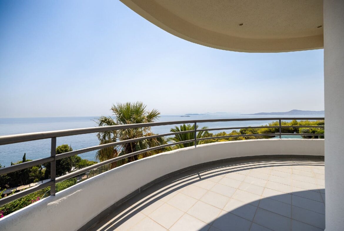 Lagonisi, Two Villas on a land of 4,000m²