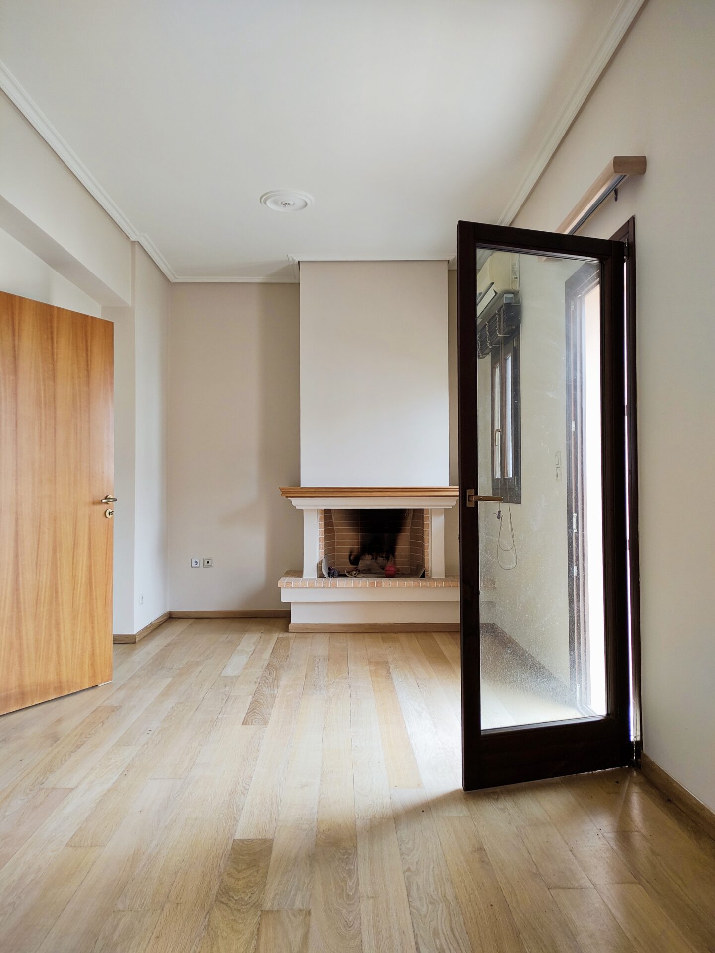 IMG_20260518_081711 Elegant 3-Story Villa in prestigious Voula – 260m²