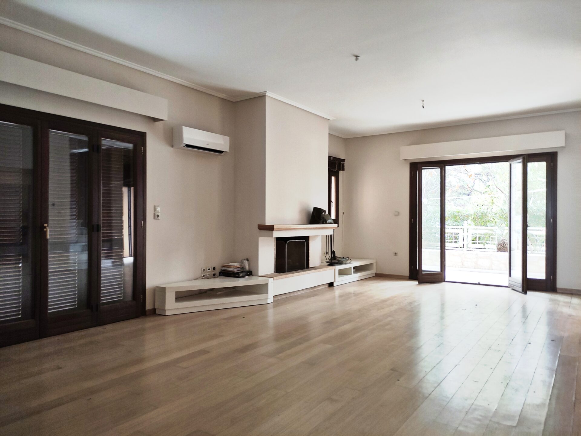 IMG_20260518_081908 Elegant 3-Story Villa in prestigious Voula – 260m²