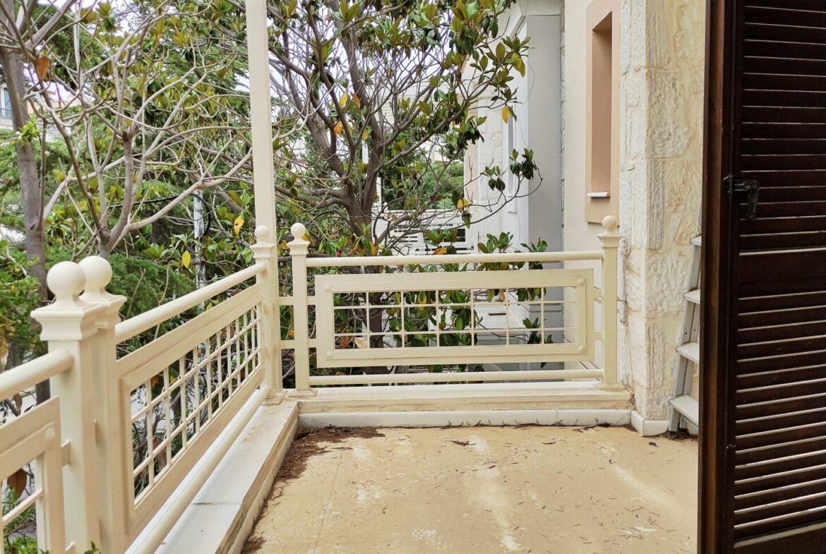Elegant 3-Story Villa in prestigious Voula – 260m²