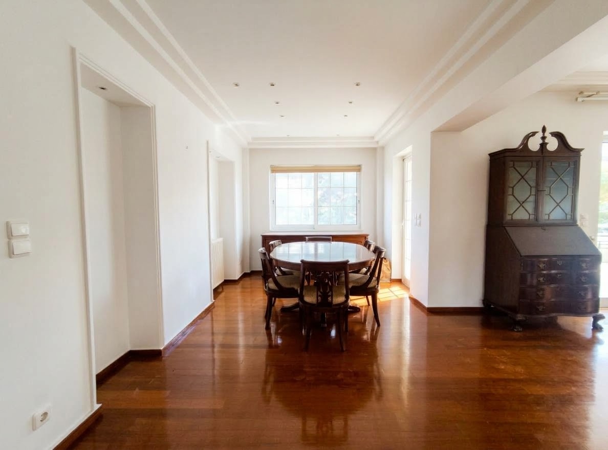 Voula (Evriali), Elegant apartment of 180m² | 4 bedrooms